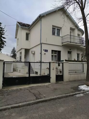 Kuće na prodaju: 114 kv. m, 4 sobe — 1