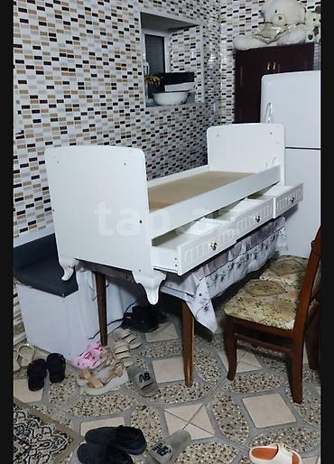 Ağ rəngli uşaq çarpayısı (beşik tipli) - Material: ağ rəngli MDF/LDSP lalafo.az -da Ağ rəngli uşaq çarpayısı (beşik tipli) - Material: ağ rəngli MDF/LDSP