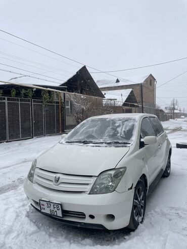 Toyota: Toyota ist: 2004 г., 1.3 л, Автомат, Бензин, Хэтчбэк