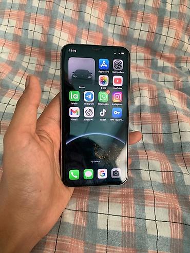 Apple iPhone: IPhone Xs, Серебристый, Чехол — 6