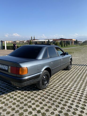 ауди q8: Audi S4: 1992 г., 2.3 л, Механика, Газ, Седан