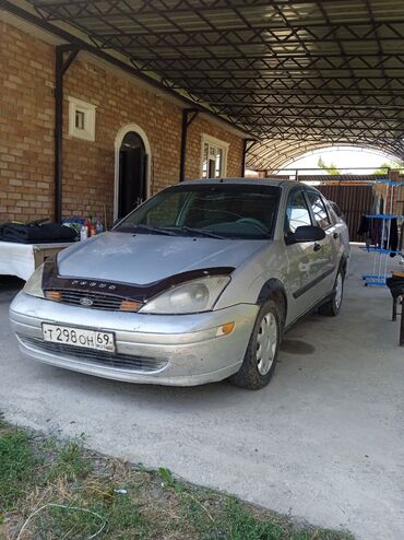 авто пылесос: Ford Focus: 2001 г., 2 л, Автомат, Бензин, Седан