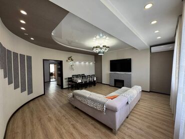 продам 3 х комнатную: 3 комнаты, 130 м², Индивидуалка, 7 этаж, Евроремонт
