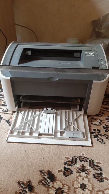 оригинальные расходные материалы xyzprinting цветные картриджи: Продам лазерный принтер LBP 2900 Рабочий Картридж нужно заправить