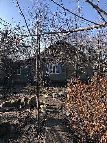 Продажа коттеджей и домов: Продается дом! Со всеми удобствами! Участок 8 сот. В доме 3 ком. Кухня at lalafo.kg — 19 Продажа коттеджей и домов: Продается дом! Со всеми удобствами! Участок 8 сот. В доме 3 ком. Кухня — 19