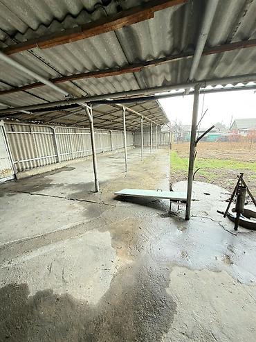 Продажа коттеджей и домов: Кирпичный дом в Новопокровке. - Планировка: 5 комнат, общая площадь — 18