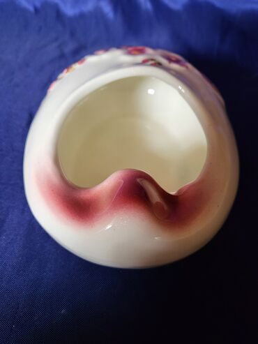 Ostalo posuđe: Pepeljara nova klompa,porcelanska. Visina. 6cm. Duzina. 12cm na lalafo.rs — 3 Ostalo posuđe: Pepeljara nova klompa,porcelanska. Visina. 6cm. Duzina. 12cm — 3