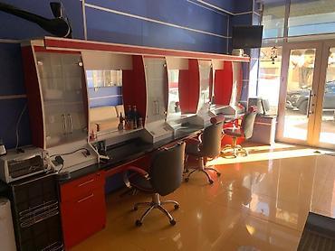 kiraye gence: 48 kv.m bərbərxana icarəyə verilir. Xüsusiyyətlər: - Salon zonası — 5