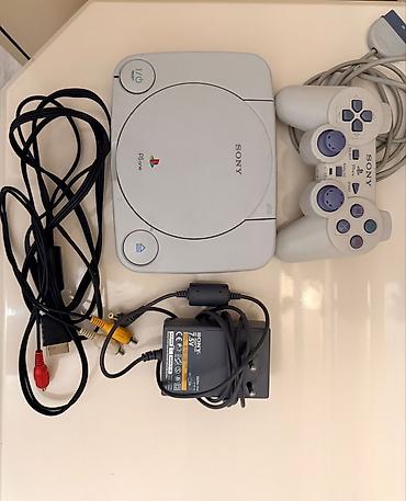 meta 2: Komplekte ps1 slim adapteri AV kabeli ve pultu daxildir. Qeyd edimki — 4