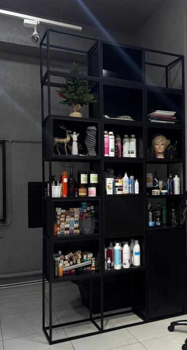 декоративная мебель: Satılır: Salon üçün qara rəngdə mebel dəsti - Resepsiyon masası