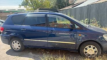 ио пинин: Toyota Ipsum: 2002 г., 2.4 л, Автомат, Бензин, Минивэн — 4