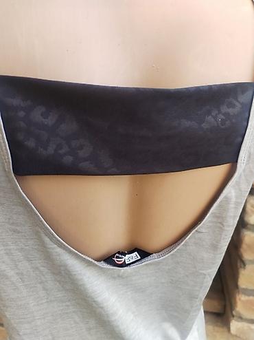 sapa u srcu: F&F fitness majica vel M, L
Kao nova — 4