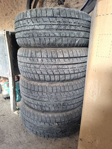 автомобильные антенны: Шины 225 / 50 / R 17, Зима, Б/у, Комплект