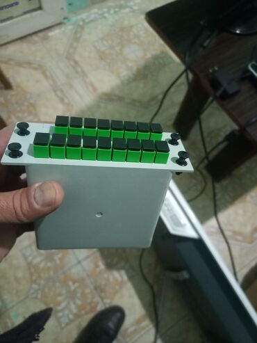 tv box s: Serverlər