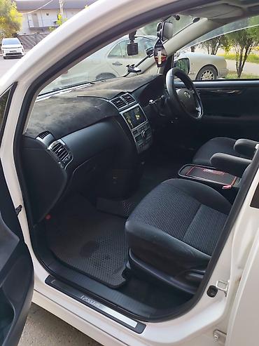 mark 90: Toyota Ipsum: 2003 г., 2.4 л, Газ, Минивэн — 7