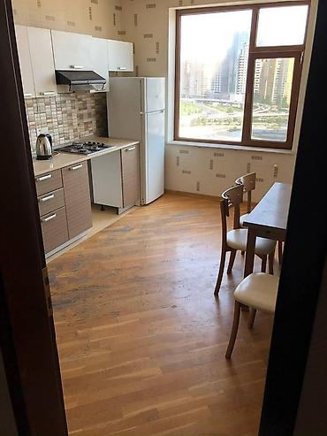 3 korona: İcarəyə verilir 3 otaqlı yeni tikili 128 m², Nərimanov r. 800 AZN/ay — 4