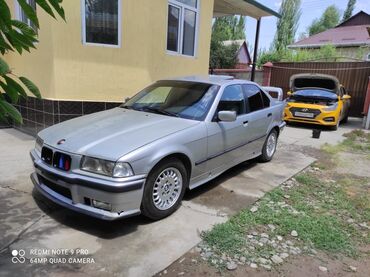 авто с российским номером: BMW 3 series: 1993 г., 1.6 л, Механика, Бензин, Седан