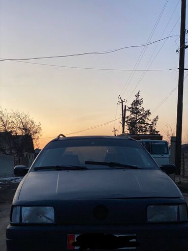Volkswagen: Срочно продаю 
1992год
1.8 моно гидрач
звоните!!!!!