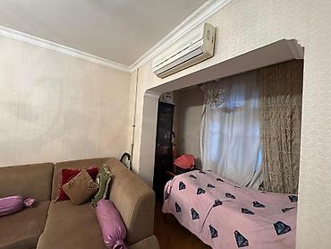 28 may ev: Bakı, Həzi Aslanov qəs., 3 otaqlı, Köhnə tikili, m. Həzi Aslanov, 75 kv. m — 3