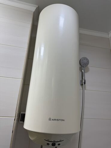 аристон скупка: Топтолмо суу жылыткыч Бактын көлөмү: 60 л, Ariston, Электр, Колдонулган