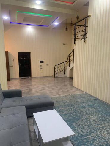 Uzunmüddətli kirayə mənzillər: Neftcilər metrosu yanında mənzil kirayə verilir. Mərtəbə 13/13. Ümumi — 15