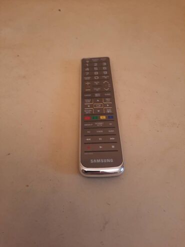 Aksesoari za TV i video: Daljinski za LCD Samsung tv, televizor.
Ispravan — 4