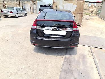 bmw e 39: Toyota Prius: 1.8 l | 2011 il — 3