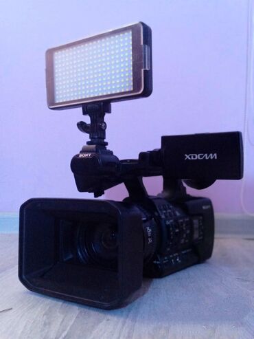 Видеокамеры: Sony Pxw x180 ideal vəziyyətdədir projektor+batareya kamera