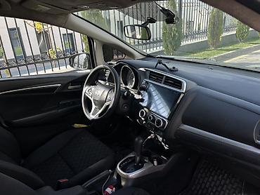 фит фар: Honda Fit: 2016 г., 1.5 л, Вариатор, Бензин, Хэтчбэк — 5