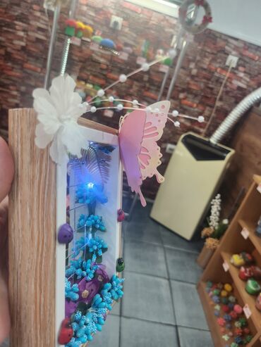 Ogledala: Ručno rađen dekorativni ram sa ogledalcem i LED osvetljenjem. - — 6