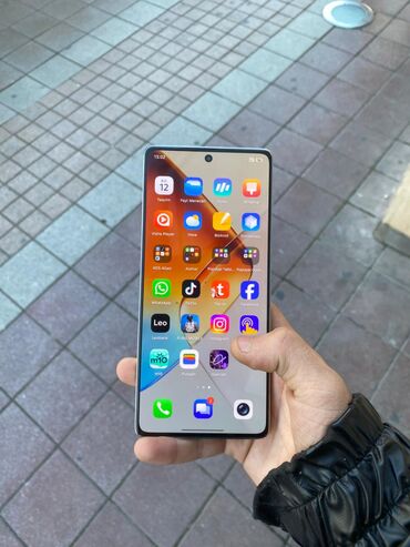 Infinix: Infinix Note 30 Pro, Sensor — 9