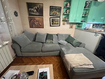 stolovi za kafice novi pazar: Siva ugaona garnitura – Vitorog Cena: 200 € Opis: Prodajem sivu — 5