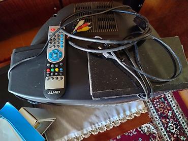 tv box 96 max: Kompakt kineskop televizor + rəqəmsal TV qəbulu üçün set-top box — 2