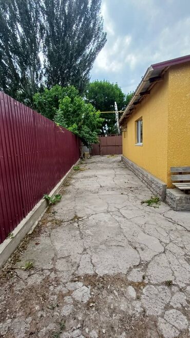 дом в аренду иссык куль: Дом, 80 м², 4 комнаты, Собственник, Косметический ремонт