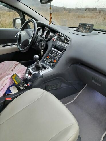 Peugeot: Peugeot 5008: 2 l. | 2016 έ. 180000 km. Βαν/Μίνιβαν — 12