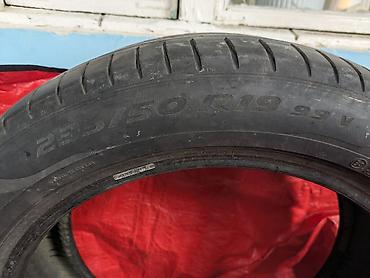 Шины: Летние шины Pirelli, размер 235/50 R19 99V. 2020 года в хорошем — 1
