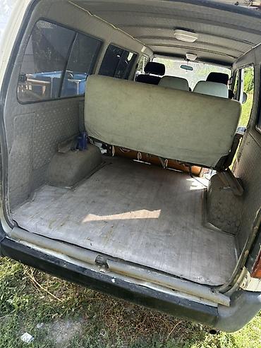 камри 44: Toyota Hiace: 1990 г., 2.4 л, Механика, Дизель, Минивэн — 4