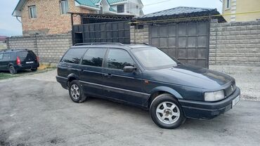Volkswagen: Volkswagen Passat Variant: 1993 г., 1.8 л, Механика, Бензин, Универсал