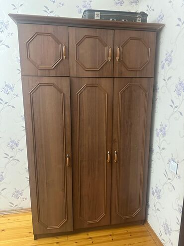Masalar: Açılan, 3 qapılı Düz dolab, Qarderob, paltar dolabı