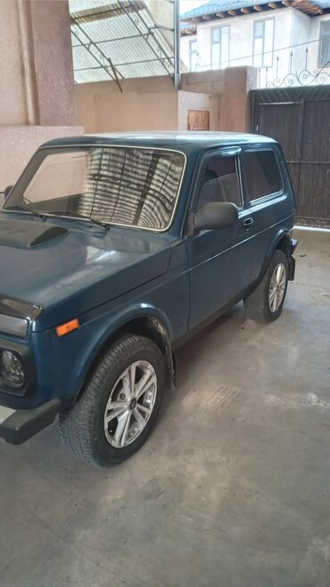 камеры покрышки: ВАЗ (ЛАДА) 4x4 Niva: 2011 г., Механика, Бензин, Жол тандабас