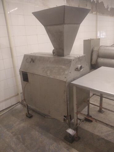 Консервация и мясные изделия: Продается оборудование для колбасного цеха. Возможна сдача цеха в — 4