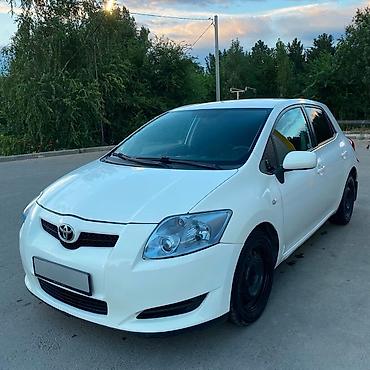Toyota: Toyota Auris: 2008 г., 1.4 л, Механика, Бензин, Хэтчбэк — 2