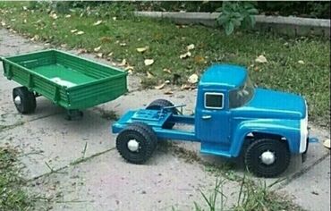 масштабные модели: Куплю игрушечный грузовик ЗИЛ 130 Как на фото. Фото отправлять на
