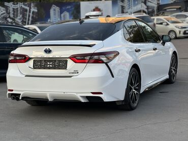 Toyota: Toyota Camry: 2021 г., 2.5 л, Автомат, Гибрид, Седан — 9