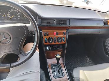 машина для гонок: Mercedes-Benz W124: 1994 г., 3.2 л, Автомат, Бензин, Седан — 3