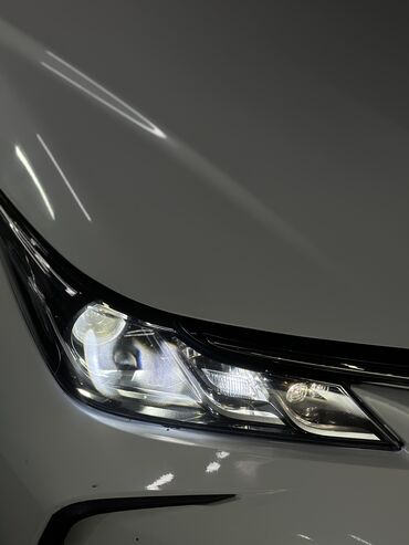 Toyota: Toyota Corolla: 2019 г., 1.8 л, Автомат, Гибрид, Седан — 3