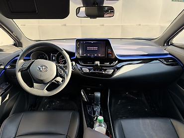 9: Toyota C-HR: 2020 г., 1.9 л, Автомат, Бензин, Кроссовер — 6