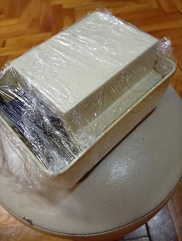 merdevine za bazene: Plastična kuhinjska vagica sa poklopcem, umotana u zaštitnu foliju — 1