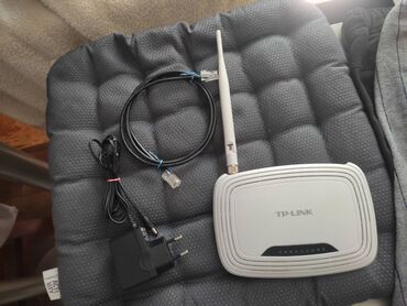 Модемы и сетевое оборудование: WiFi роутер TP-Link TL-WR740N, 4 порта LAN, 1 WAN, скорость