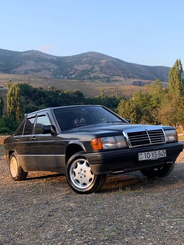 dizel 190 mercedes: Mercedes-Benz 190: 2 l | 1992 il Sedan